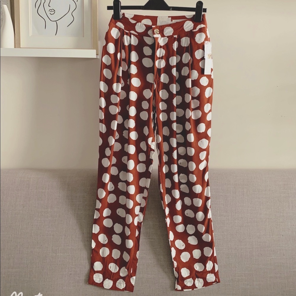 NWT! Urban Outfitters Dara Pleat Front Pants